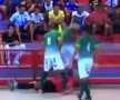 VIDEO Scene horror în Brazilia! Un jucător și-a pierdut cumpătul și l-a bătut pe arbitru: "Are o gaură în craniu"