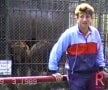 VIDEO Ca la 30 de ani » Imagini GENIALE cu Gigi și Victor Becali în '89, la prima lor apariție în anturajul "naționalei" :D