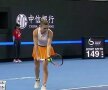 VIDEO  Simona Halep - Ons Jabeur » Simona Halep a abandonat în turul I la Beijing după ce a pierdut categoric primul set