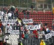 FOTO + VIDEO In Memoriam Cătălin Hîldan » Cele mai tari mesaje și scenografii dedicate Unicului Căpitan al lui Dinamo