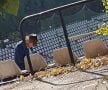 VIDEO + FOTO EXCLUSIV Imagini halucinante de pe stadionul Sportul: GSP a inspectat arena și a dat de un om care se droga în tribune :O