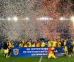 U21 DE VIS. România merge din nou la EURO, după 20 de ani, grație unei generații de excepție. Fotbaliștii lui Rădoi au sărbătorit din plin calificarea la turneul final din Italia, din 2019 (foto: Raed Krishan, GSP)