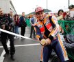 Marc Marquez a pus mâna pe o sabie de samurai înainte de Marele Premiu al Japoniei, foto: reuters