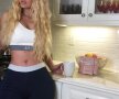 FOTO Iggy Azalea revine în centrul atenției cu o fotografie în care apare aproape goală!