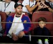 FOTO Ca un leu în cușcă! Imagini fabuloase cu Messi forțat să stea în tribună la Barcelona - Inter