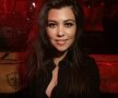 FOTO Kourtney Kardashian a pozat SUPER HOT, dar fanii ei au observat un alt detaliu de fundal care a devenit VIRAL