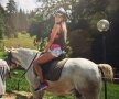 GALERIE FOTO Apariție WOW! Ea e Bianca, noua senzație a industriei muzicale românești! Merge la sală și e îndrăgostită de echitație