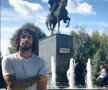 În centrul orașului, în fața statuii lui Mihai Viteazul, imediat după cucerirea Cupei // Sursă foto: Instagram Tiago Ferreira
