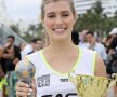 GALERIE FOTO Eugenie Bouchard, apariție supersexy la fotbal pe plajă! A atras toate privirile cu ținuta ei 