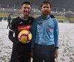 OAMENII MECIULUI. Chiajna - Iași (3-6) a fost o partidă istorică pentru Andrei Cristea și Alexandru Tudor. Atacantul ieșean a reușit golul 100 în Liga 1, iar "centralul" cu cele mai multe jocuri din campionatul nostru a arbitrat ultima lui partidă. foto: Cristi Preda