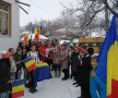 Crina Pintea a vizitat locurile copilăriei » A fost primită cu pâine și sare