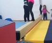 FOTO Baby gym, noul trend în gimnastică pentru cei mai mici! "Își dezvoltă forța, își pun mintea la contribuție și uită de tablete"
