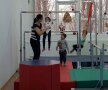 FOTO Baby gym, noul trend în gimnastică pentru cei mai mici! "Își dezvoltă forța, își pun mintea la contribuție și uită de tablete"