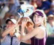 Sofia Kenin alături de Eugenie Bouchard după titlul de la Auckland câștigat la dublu // Foto: Guliver/GettyImages