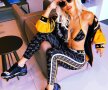 FOTO Rita Ora e fascinată de sport » A avut o aventură cu fiul lui Beckham și a fost la o cursă auto