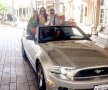 Jordan Mustoe, la plimbare prin California cu un Ford Mustang cu mulți cai-putere