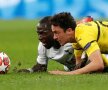 CA PE FRONT. Fotbalul din Champions League nu înseamnă numai driblinguri și goluri spectaculoase. Sissoko și Delaney surprinși într-un duel aprig pentru balon în Tottenham - Dortmund 3-0