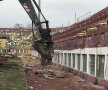 A început demolarea stadionului Giulești FOTO: Andrei Crăițoiu