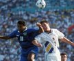 Patrick, în duel cu Romario, în semifinalele Mondialului din 1994
FOTO GettyImage
