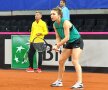 Simona Halep, la antrenamentul din sala din Rouen, alături de Irina Begu // FOTO: Raed Krishan