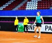 Simona Halep, la antrenamentul din sala din Rouen, alături de Irina Begu // FOTO: Raed Krishan