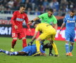 CSU CRAIOVA - FCSB // FOTO Momente horror la CSU Craiova - FCSB! Isaac Donkor s-a prăbușit pe teren