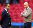 Antrenorul Erik ten Hag și directorul lui Ajax, Marc Overmars 