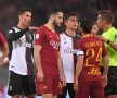 Cristiano îi face semn lui Florenzi că e mic de înălțime // Foto: Reuters