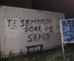 EXCLUSIV Cad capete! Gigi Becali i-a dat afară, după ce fanii FCSB-ului au intrat în cantonamentul din Berceni și au scris pe pereți mesaje anti-Șumudică: „Ne pare rău”