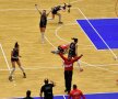 Jucătoarele de la Volei Alba Blaj exultă după victoria obținută în fața CSM, la București. Titlul ajunge iar în Ardeal // FOTO Raed Krishan