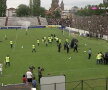 VIDEO + FOTO Scene de NEIMAGINAT în CSA Steaua - Carmen! Fanii din Peluza SUD s-au bătut pe teren cu forțele de ordine: imagini de o violență extremă