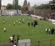VIDEO + FOTO Scene de NEIMAGINAT în CSA Steaua - Carmen! Fanii din Peluza SUD s-au bătut pe teren cu forțele de ordine: imagini de o violență extremă