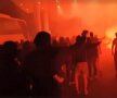 DINAMO // VIDEO+FOTO REVOLTĂ la miezul nopții! Ultrașii lui Dinamo s-au dus peste Negoiță la Rin, cu o cruce și torțe! Au incendiat gazonul din fața hotelului
