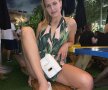 VIDEO HOT Eugenie Bouchard a renunțat la inhibiții și s-a schimbat în plină stradă: transpira și se vedea tot!
