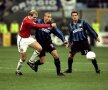 Henning Berg (în roșu), în duelul cu Ronaldo din urmă cu două decenii FOTO Guliver/GettyImages