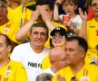 FOTO: UEFA.com // Gheorghe Hagi și fiica sa îl susțin pe Ianis din tribună