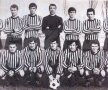 Steagul Roșu '71 - 
Ivăncescu, Ienei, Olteanu, Adamache, Cadar, Balint, Florescu (sus), Ghergheli II, Necula, Dumitriu II, Pescaru, Drăgoi, Györfi și Rusu (jos). Garnitura cu care Steagul Roșu Brașov a devenit, la ediția din 1970, prima invitată din "afară", ajungând să ia și trofeul, în ’72
