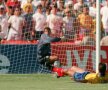 Pe 23 iunie 1994, Andrés Escobar devia mingea, păcălindu-l pe Córdoba, la primul gol încasat de Columbia în al doilea meci al grupei A, 1-2 cu SUA
