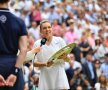 Simona Halep a cucerit trofeul de la Wimbledon, după ce a învins-o pe Serena Williams