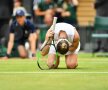 
Un moment unic. Simona Halep a îngenuncheat pe iarbă trăindu-și succesul  // FOTO: Raed Krishan