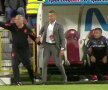 Dan Petrescu, criză de nervi în CFR Cluj - Astana // FOTO: Captură Look Plus