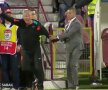 Dan Petrescu, criză de nervi în CFR Cluj - Astana // FOTO: Captură Look Plus