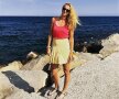 Petra Kvitova se bucură de căldură și de o mare bleumarin intens