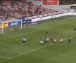 FOTO: Captură Youtube / / Florin Niță apără penalty pentru Sparta Praga