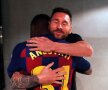 Ansu Fati a debutat la Barcelona la numai 16 ani! Puștiul născut în Guineea-Bissau a prins 12 minute din finalul meciului cu Betis, 5-2, iar la final a fost îmbrățișat de starul Leo Messi, care a urmărit partida din tribune. Foto: Guliver/GettyImages