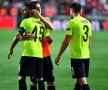BUNI DE EUROPA LEAGUE. CFR Cluj a făcut o primă repriză decentă la Praga, apoi a cedat presiunii cehilor și a rămas fără gol marcat în dublă manșă. Eliminați din Ligă, clujenii au retrogradat astfel în grupele Europa League. Foto: Raed Krishan (Praga)
