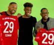 BAYERN LA HOLLYWOOD. David Alaba și Kingsley Coman sunt mari fani ai peliculei "Bad-Boys". Cu prilejul lansării celei de-a treia serii, "Bad Boys for Life", ei au cântat melodia care constituie coloana sonoră a filmului. În replică, actorii Will Smith și Martin Lawrence (foto, împreună cu Coman) au intonat "Stern des Südens", "Steaua Sudului", imnul campioanei Germaniei.