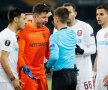 FURIE! Meciul decisiv dintre Young Boys și CFR Cluj a fost făcut praf de arbitru în ultimele minute. Clujenii au deschis scorul după un ofsaid minuscul, elvețienii au egalat dintr-un penalty la fel de minuscul. Au urmat trei eliminări haotice și CFR părăsește Europa după o prestație curajoasă. Foto: Imago