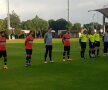 FCSB a încropit pe fugă în Antalya un amical împotriva celor de la Kemerspor, 3-2, despre care susțin că s-a disputat în cadrul turneului Corendon Cup. Roș-albaștrii au scăpat astfel de carantină la revenirea în România. FOTO facebook.com/FCSBOfficial
