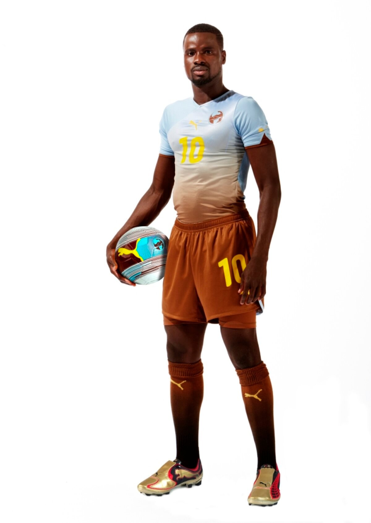 4 picturi cu jucatori de fotbal africani,  comandate de catre PUMA artistului Kehinde Willey